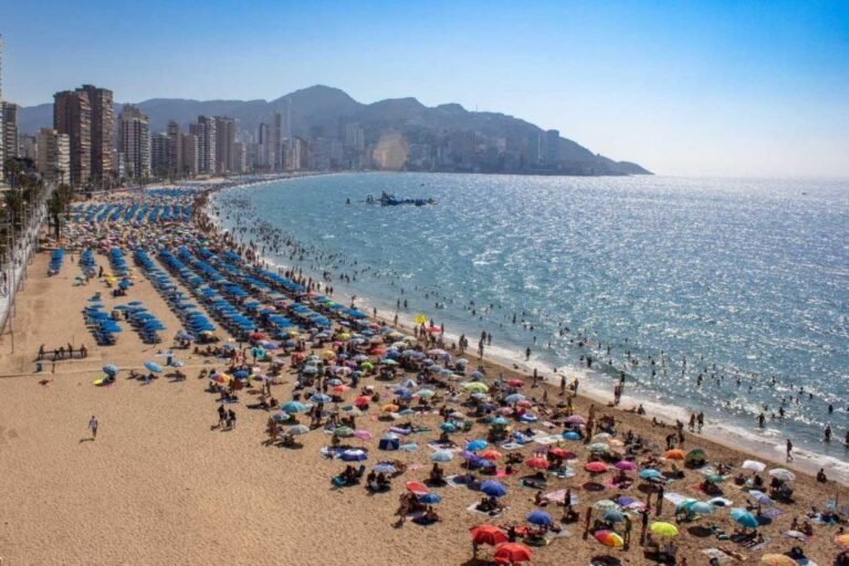 Benidorm supera el 92% de ocupación y confirma un verano de demanda sostenida