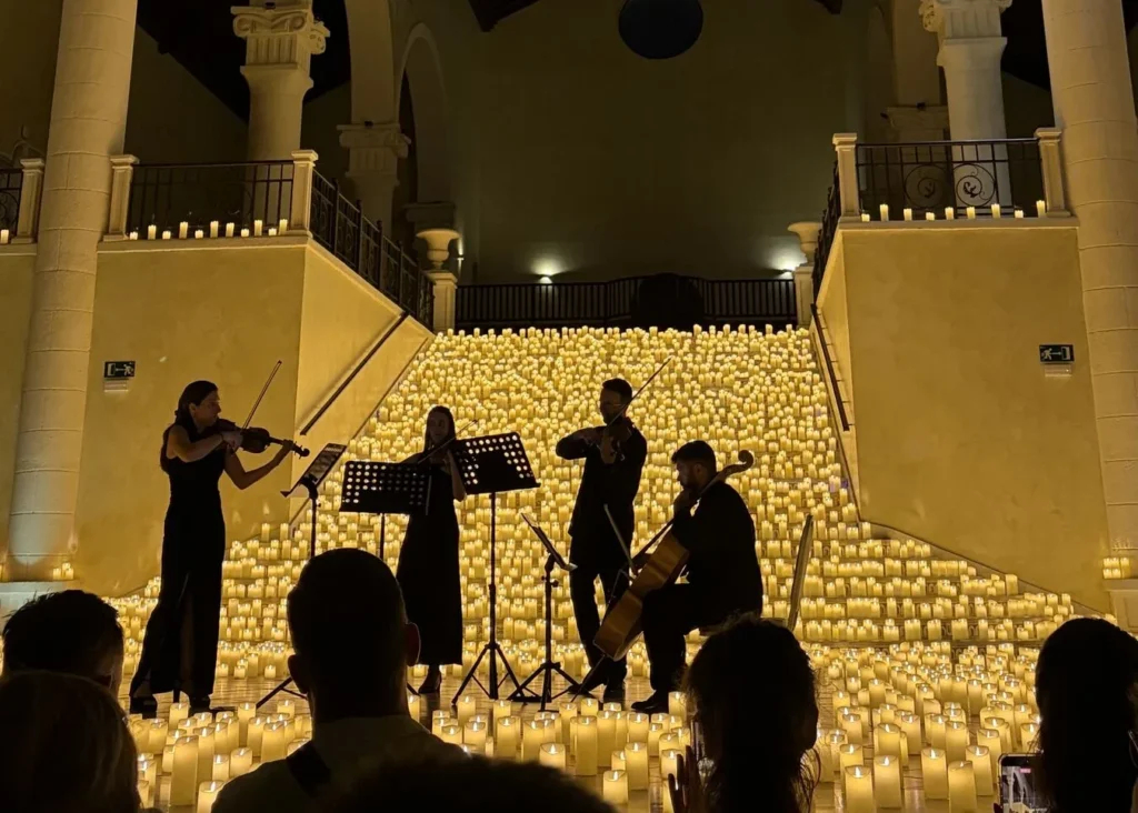 Candlelight envuelve Meliá Villaitana en un mar de luz al ritmo de Coldplay e Imagine Dragons