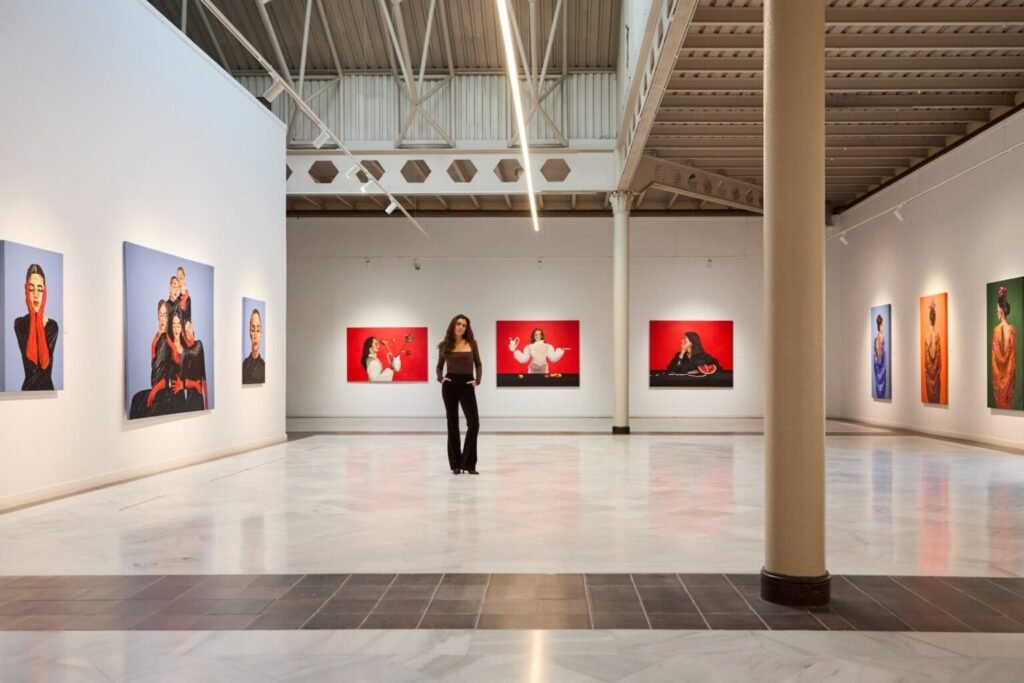 ‘La vida es bella, a veces’: Beatriz Aramburu expone en l’Espai d’Art hasta el 11 de octubre