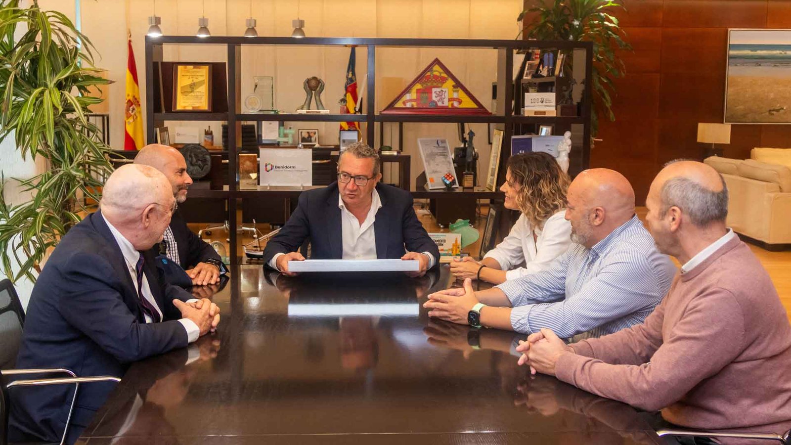 Acto de entrega del Premio a la Movilidad Sostenible Ciudad de Benidorm a The Ocean Race 2027